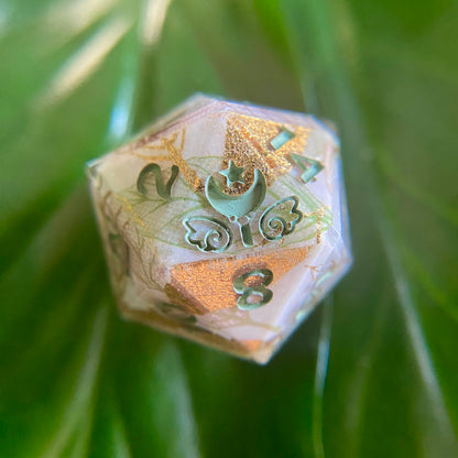 Golden Sage (d20)