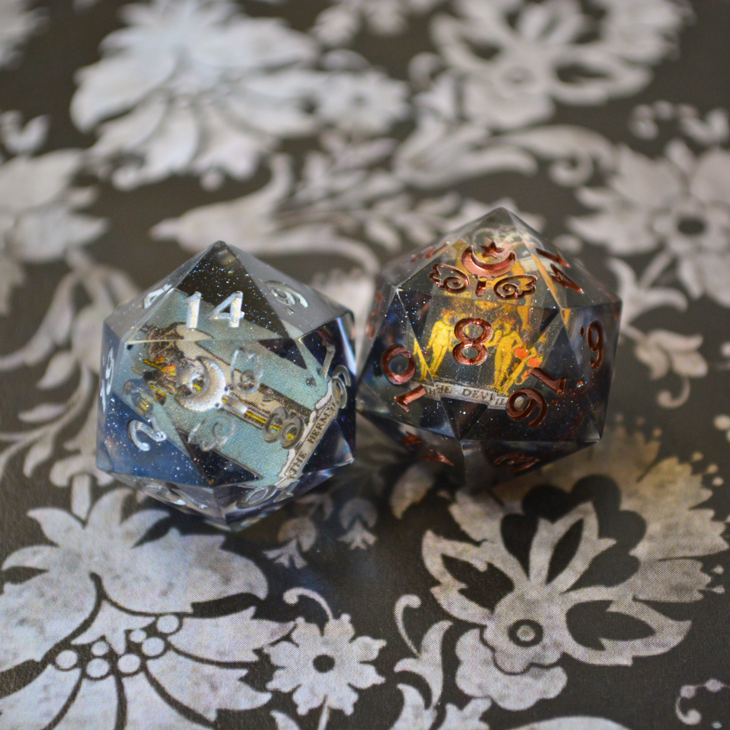 Shadow Tarot | d20s (2 variants)