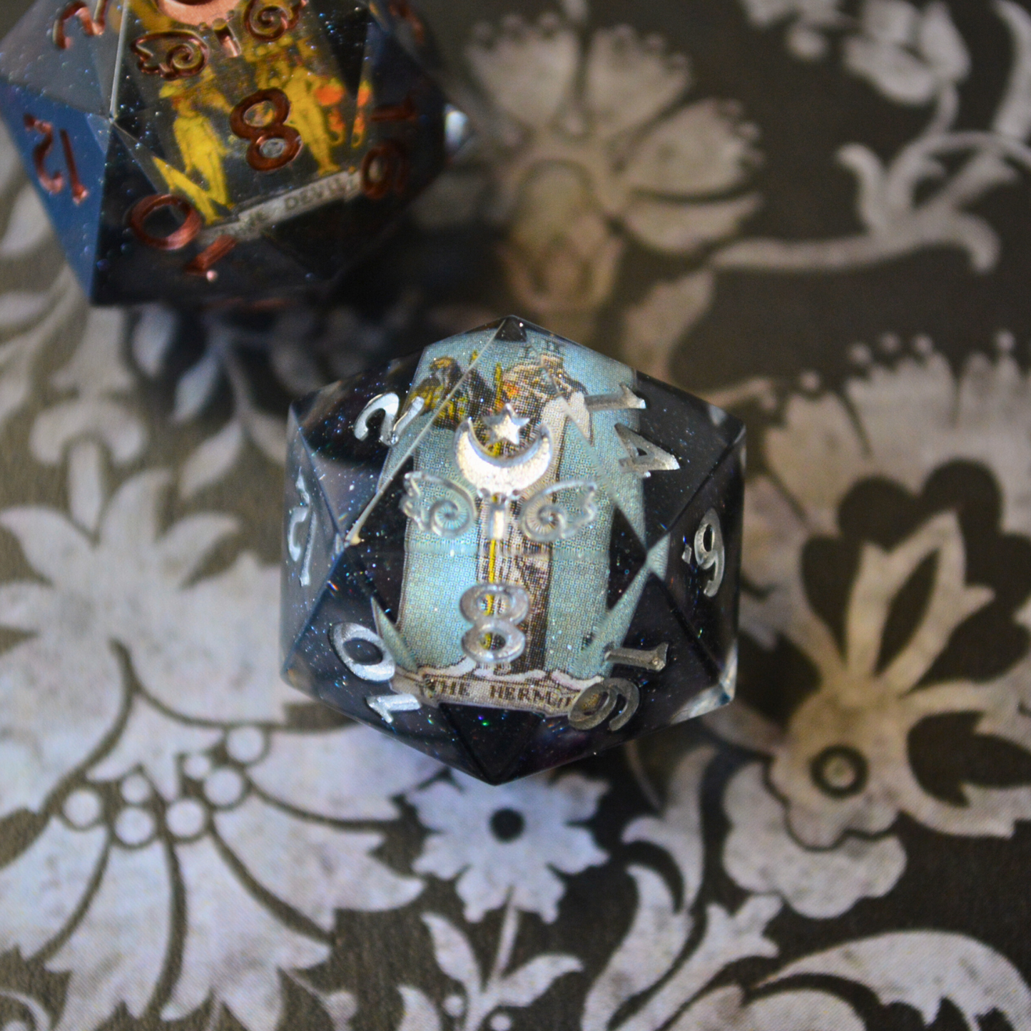 Shadow Tarot | d20s (2 variants)